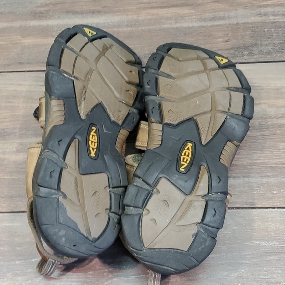 Keen Mens Daytona Timberwolf  Outdoor Hiking sandals shoes sz 10.5 main image 10